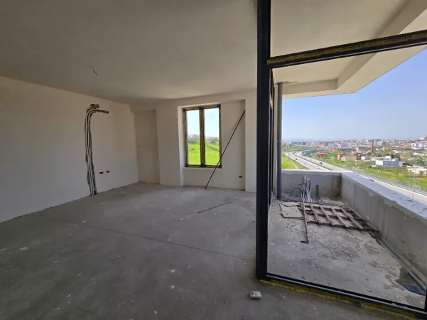 Tirane, shitet apartament 2+1+Ballkon Kati 5, 110 m² 132.000 € (SHKOZE)
