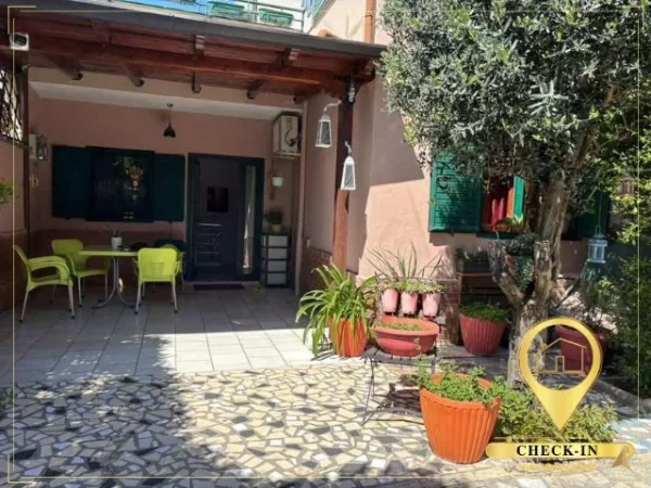 Tirane, jepet me qera apartament duplex Dublex Kati 0, 300 m² 2.000 € (Rruga Elbasanit)