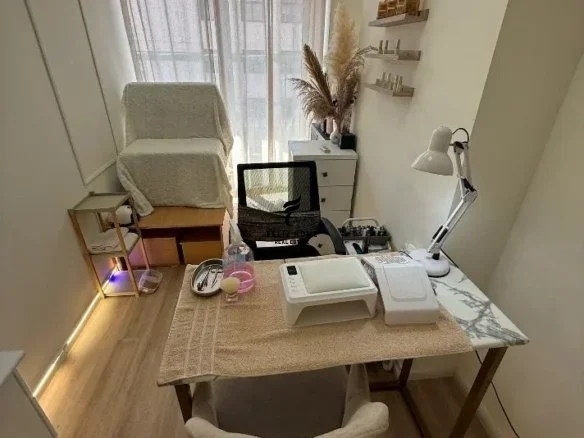 Tirane, jepet me qera dyqan Kati 3, 50 m² 400 € (BLLOKU)