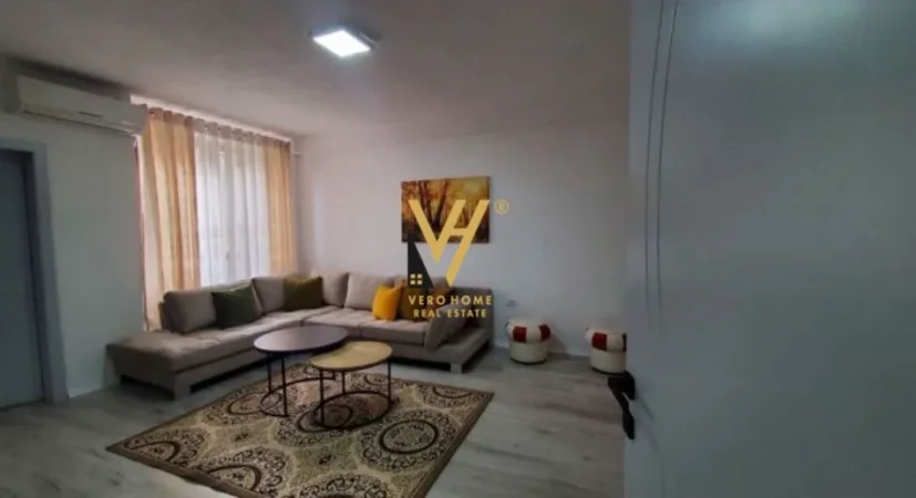 Tirane, jepet me qera apartament 1+1+Ballkon Kati 1, 75 m² 550 € (DON BOSKO)