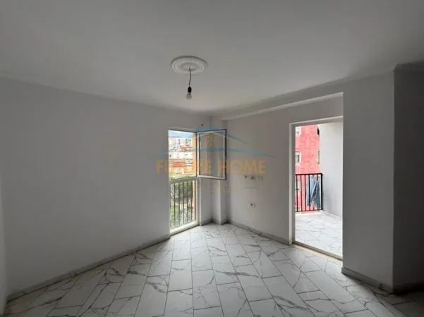 Tirane, shitet 1+1 Kati 5, 74 m² 162.800 € (Mine Peza)