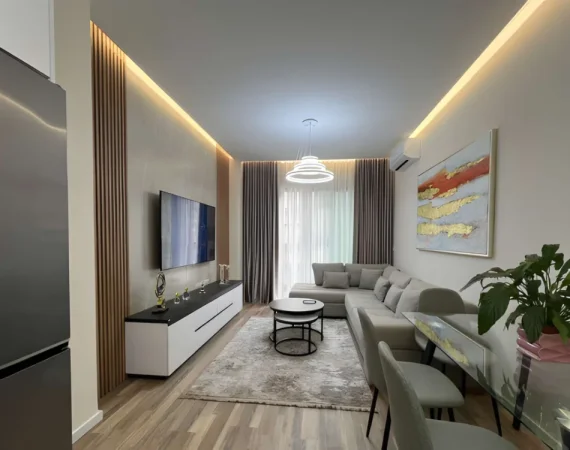 Tirane, jepet me qera apartament 1+1+Ballkon Kati 4, 70 m² 900 € (900)