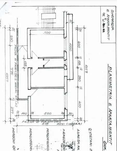 Tirane, jepet me qera ambjent biznesi Kati 3, 100 m² 780 € (PRANE LSI)