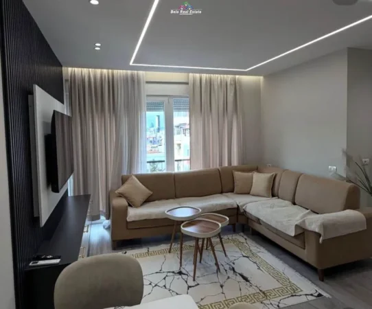 Tirane, jepet me qera apartament 2+1+Ballkon Kati 4, 100 m² 780 € (Karburant Kastrati)