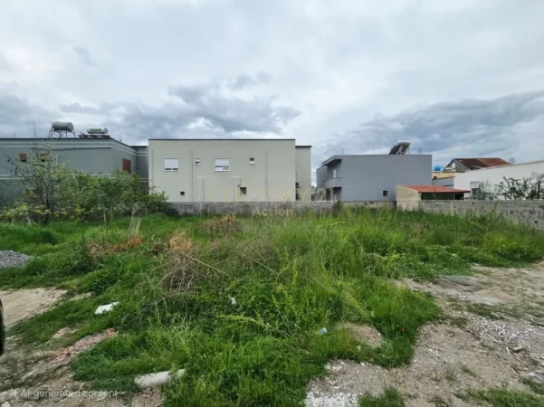 Tirane, shitet toke , 500 m² 73.000 €
