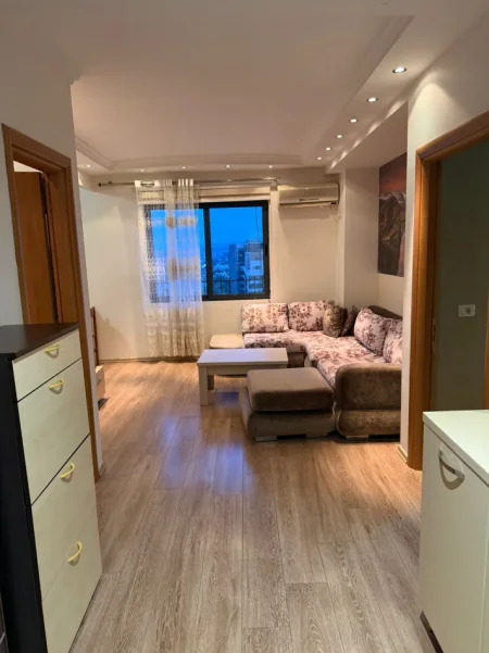 Tirane, jepet me qera apartament 2+1 Kati 10, 71 m² 550 € (Rruga Karl Gega)
