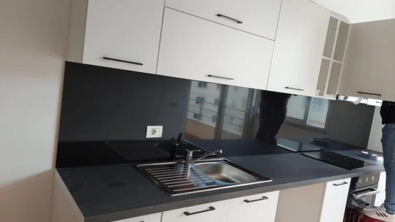 Tirane, jepet me qera apartament 2+1 Kati 8, 104 m² 450 € (2 Astir)