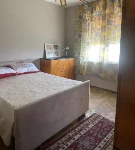 Tirane, jepet me qera apartament 2+1 Kati 4, 80 m² 450 € (rruga 5 maji , rruga ferit xhajko)
