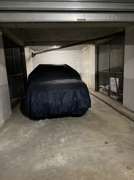 Tirane, shitet garazh | post parkimi Kati -1, 27 m² (Mbrapa qendres Globe (Babe Rexha))