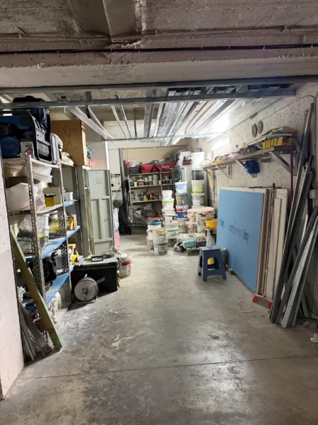 Tirane, shitet garazh | post parkimi Kati -1, 30 m² (Rruga. Babe Rexha)