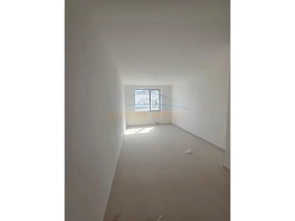 Tirane, shitet apartament 2+1 Kati 3, 104 m² 155.000 € (UNAZA E RE)