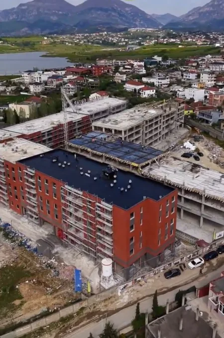 Tirane, shitet apartament 1+1 Kati 2, 57 m² 57.200 € (lake side)