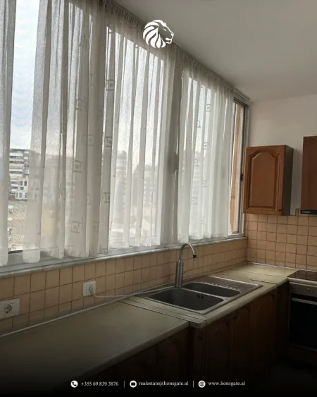 Tirane, jepet me qera apartament 3+1+Aneks+Ballkon , 110 m² 750 € 