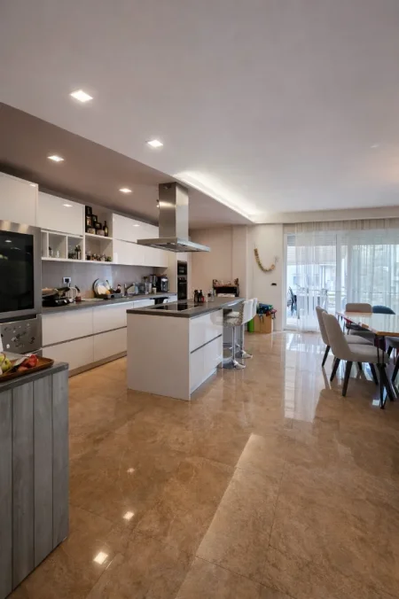 Tirane, shitet apartament 3+1+Aneks+Ballkon Kati 4, 303 m² 449.000 € (liqeni i thate)