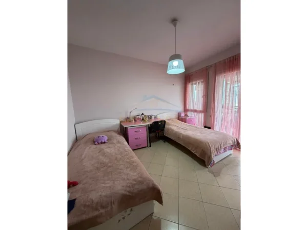 Tirane, shitet apartament 2+1+Verande , Kati 4, 66 m² 187.000 € (RRUGA DRITAN HOXHA)