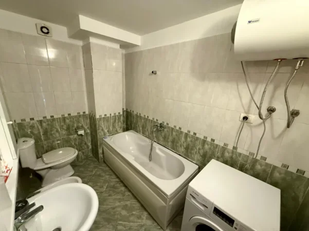 Tirane, jepet me qera apartament 2+1 Kati 3, 