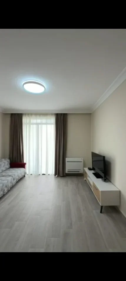 Tirane, jepet me qera apartament 1+1 Kati 5, 67 m² 450 € (Rruga 5 Maji)