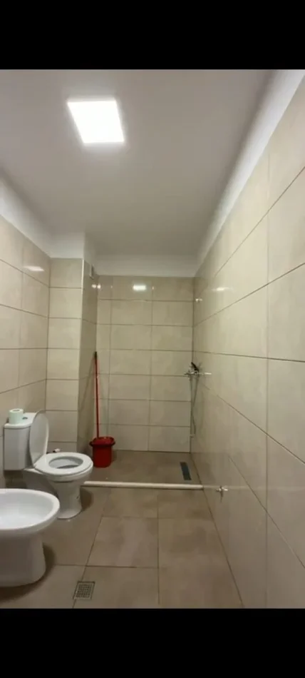 Tirane, jepet me qera apartament 1+1 Kati 5, 67 m² 450 € (Rruga 5 Maji)