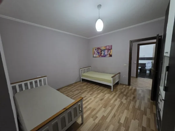Tirane, jepet me qera apartament 2+1 Kati 6, Astir, prane Bar Oslo, Cmimi: 55.000 Leke/Muaj