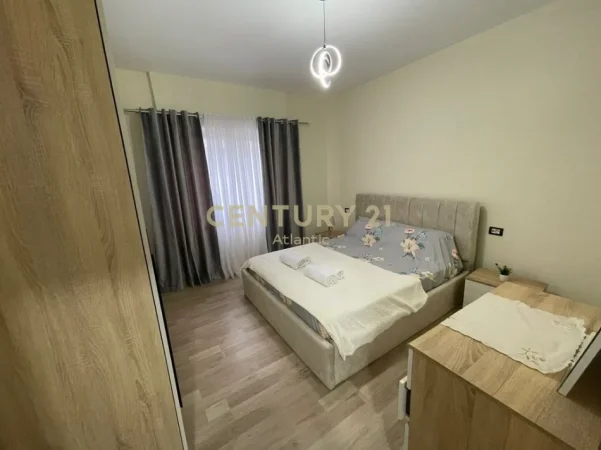 Durres, jepet me qera apartament 1+1 Kati 4, 63 m² 400 € (Plazh)