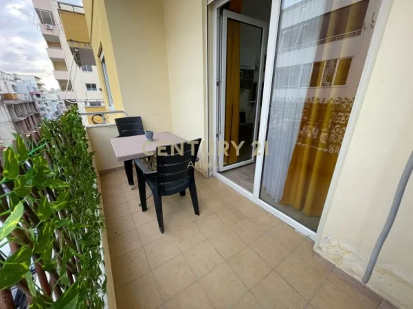 Durres, jepet me qera apartament 1+1 Kati 4, 63 m² 400 € (Plazh)