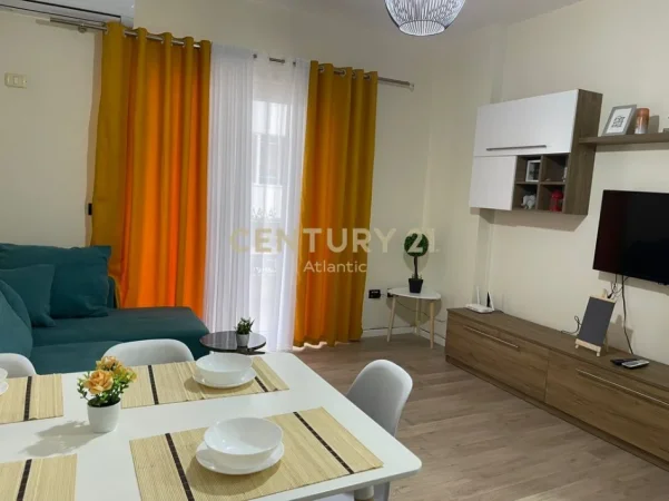 Durres, jepet me qera apartament 1+1 Kati 4, 63 m² 400 € (Plazh)