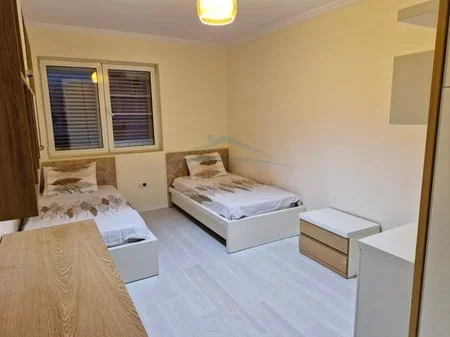 Tirane, shitet apartament 3+1 Kati 3, 126 m² 209.000 € 