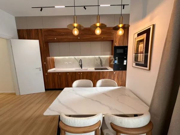 Tirane, jepet me qera apartament 2+1 Kati 8, 93 m² 1.300 € 