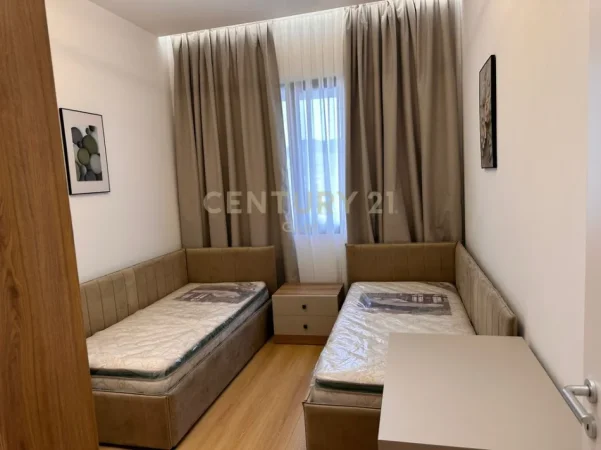 Tirane, jepet me qera apartament 2+1 Kati 8, 93 m² 1.300 € 