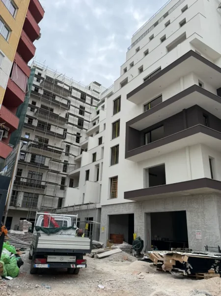 Tirane, shitet apartament 2+1 Kati 5, 122 m² 122.000 € (Rruga Demokracia)