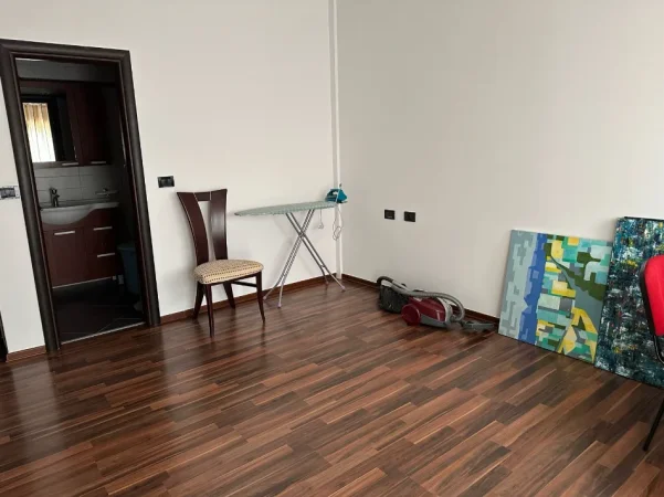Tirane, jepet me qera apartament 2+1+2 Kati 7, 102 m² 850 € (RRUGA E ELBASANIT)