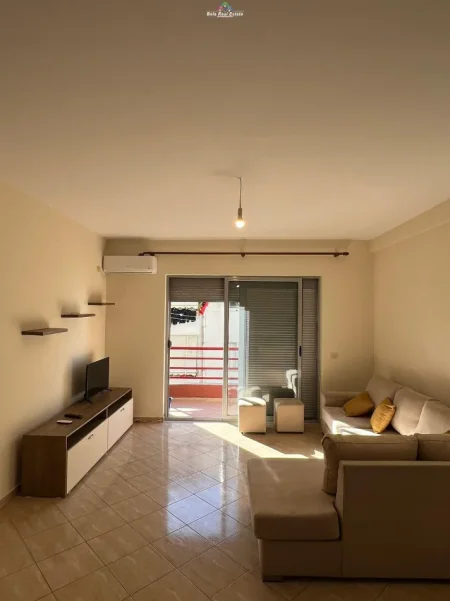 Tirane, jepet me qera apartament 1+1+Ballkon Kati 4, 77 m² 470 € (KODRA E DIELLIT)