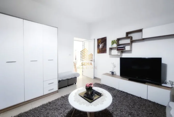 Tirane, jepet me qera apartament 1+1+Aneks+Ballkon Kati 1, 90 m² 750 € (Pazari i Ri)