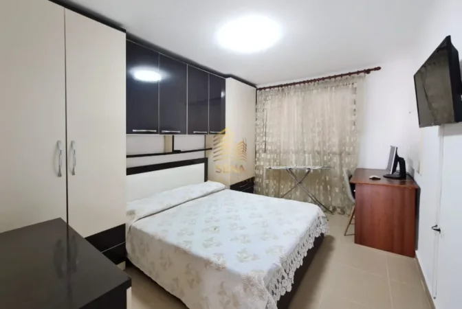 Tirane, jepet me qera apartament 1+1+Aneks+Ballkon Kati 1, 90 m² 750 € (Pazari i Ri)