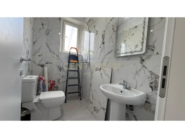 Durres, shitet apartament 2+1 Kati 3, 70 m² 85.000 € (Durres)