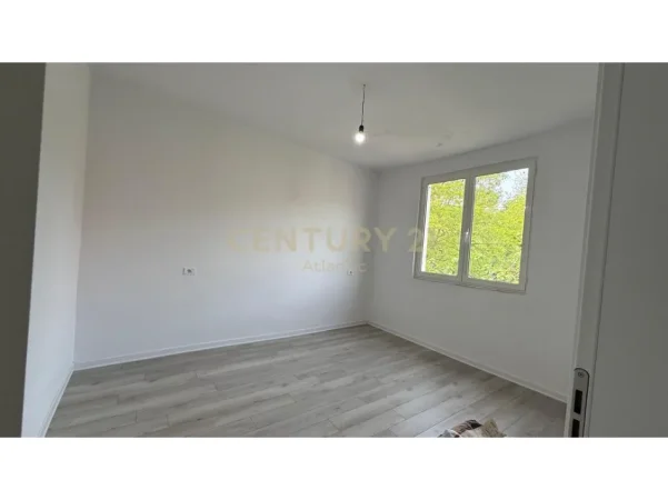 Durres, shitet apartament 2+1 Kati 3, 70 m² 85.000 € (Durres)
