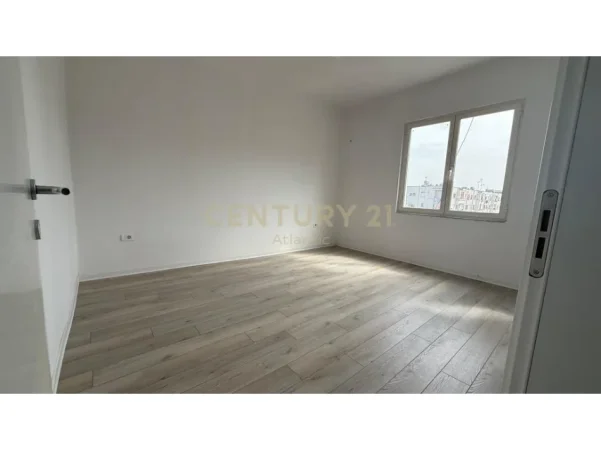 Durres, shitet apartament 2+1 Kati 3, 70 m² 85.000 € (Durres)