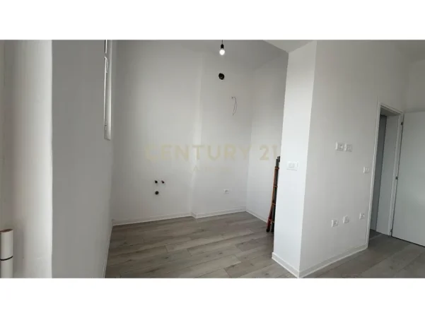 Durres, shitet apartament 2+1 Kati 3, 70 m² 85.000 € (Durres)