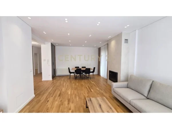 Tirane, jepet me qera Vile 3 Katshe Kati 3, 585 m² 