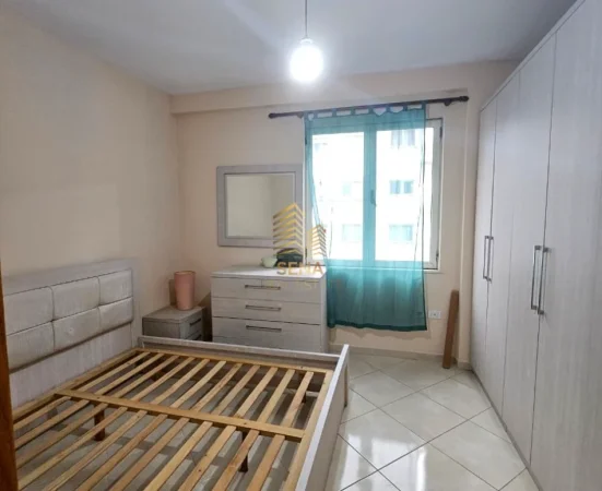 Tirane, jepet me qera apartament 2+1+Ballkon Kati 5, 102 m² 500 € (Yzberisht)