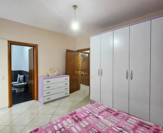 Tirane, jepet me qera apartament 2+1+Ballkon Kati 5, 102 m² 500 € (Yzberisht)