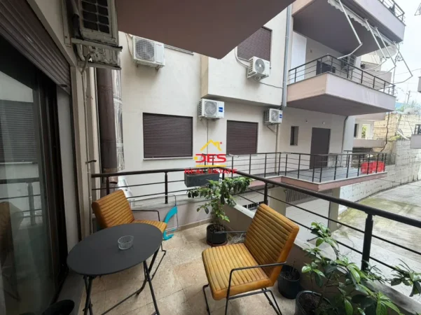 Vlore, shitet garsonier Kati 2, 50 m² 90.000 € (Rruga Aleksandër Moisiu)