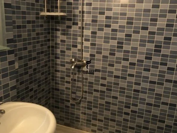 Tirane, jepet me qera apartament 1+1 Kati 1, 65 m² 300 € (SHKOLLA E BASHKUAR)