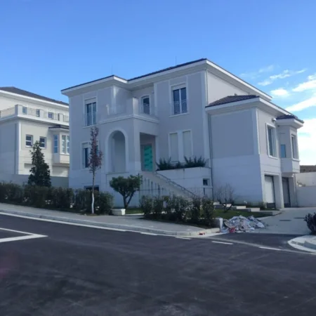 Tirane, jepet me qera apartament 3 Katshe Kati 0, 500 m² 5.999 € (TEG)