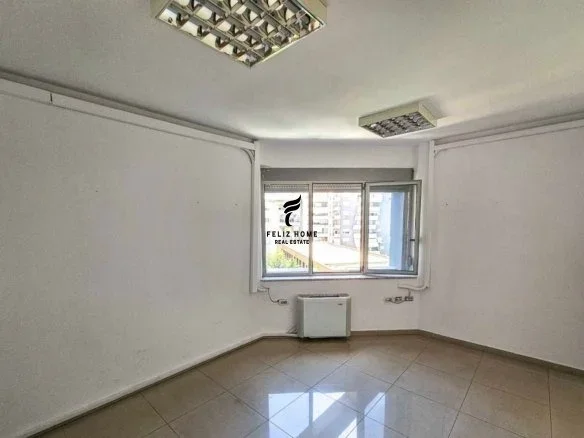 Tirane, jepet me qera zyre Kati 5, 300 m² 2.800 € (RRUGA E DIBRES)