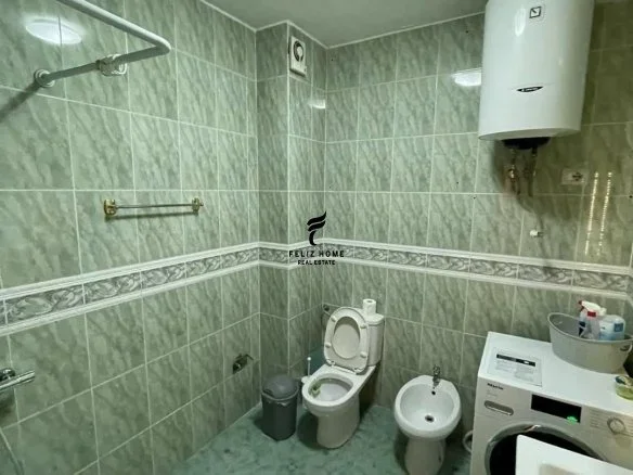Tirane, jepet me qera apartament 1+1 Kati 8, 75 m² 850 € (MYSLYM SHYRI)