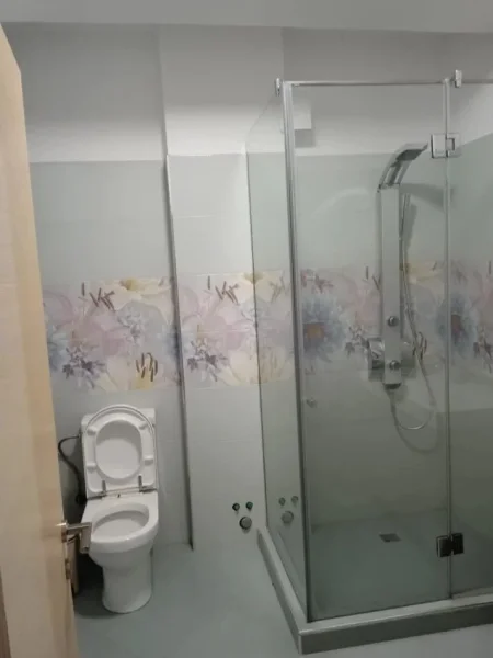 Tirane, jepet me qera apartament 2+1 Kati 4, 110 m² 520 € (ASTIR)