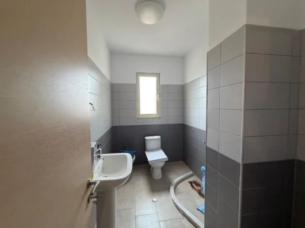 Durres, jepet me qera apartament 1+1 Kati 5, 60 m² 400 € (plepa durres)