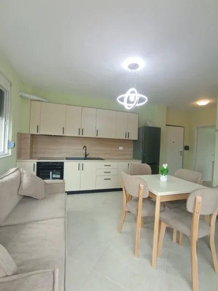 Durres, shitet apartament 1+1 Kati 4, 56 m² 75.000 € (Golem)