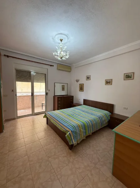 Shitet apartament 2+1+Ballkon, Kati 3, 133 m² me cmim 265.000 €  ne Selite